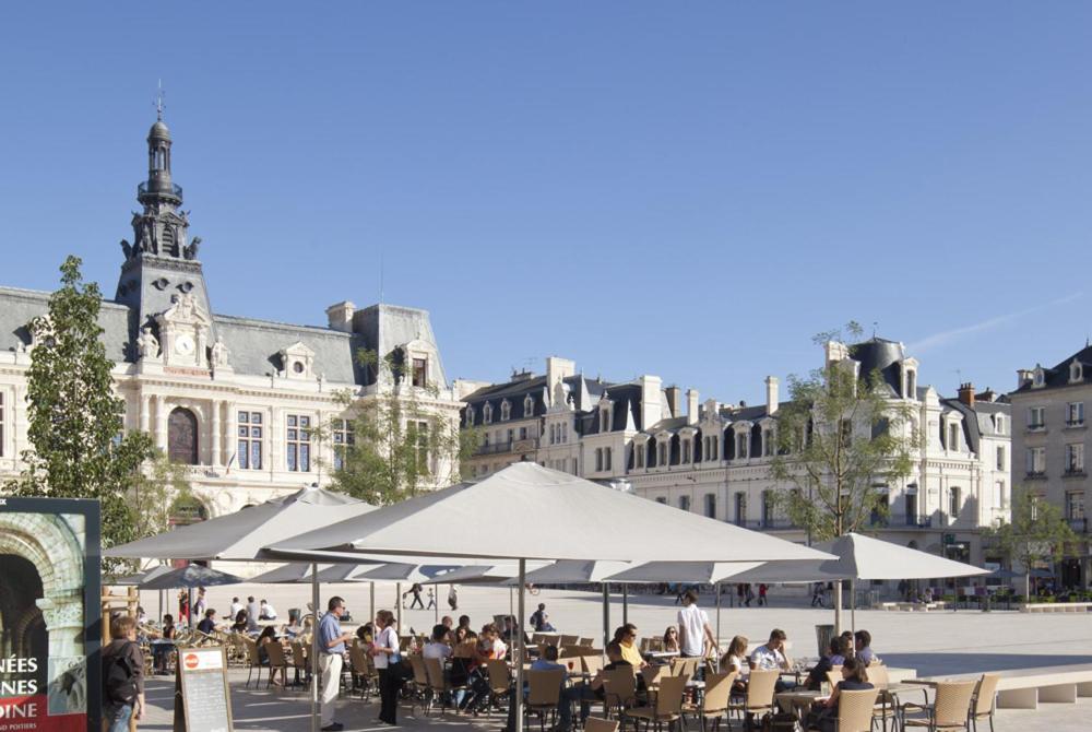 Proche Gare Et Centre-ville. Tres Bon Emplacement. Poitiers